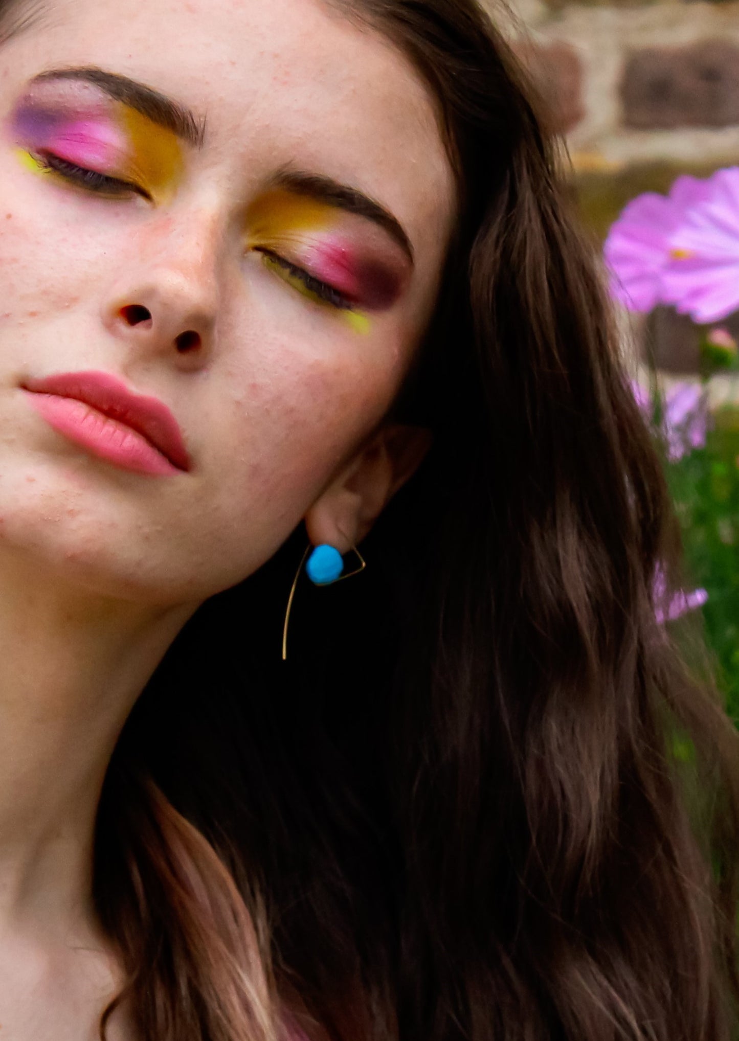 Medium Triangle Twist Earrings with Sliced Gems