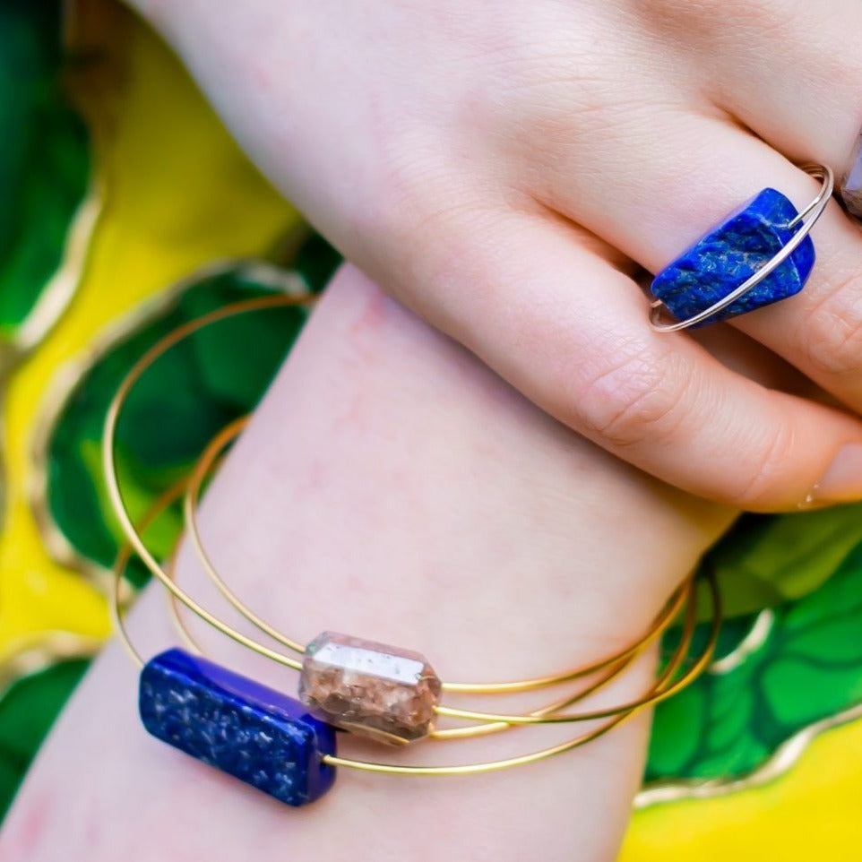 Round Bangle with  hand-cut Gemstones