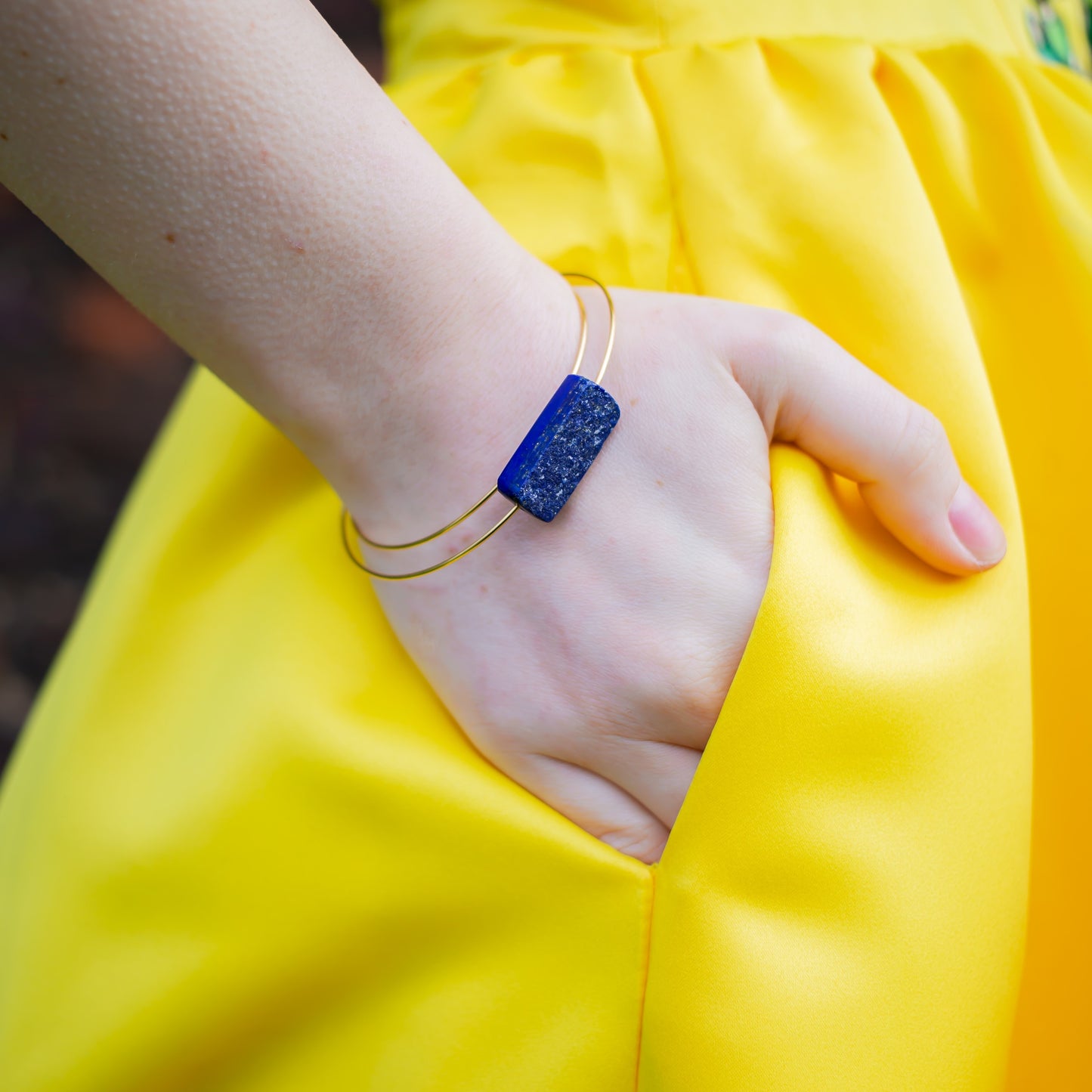 Triangle Bangle with hand-cut precious Gemstones