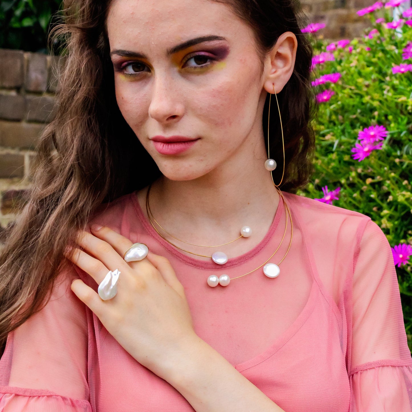 Square Asymmetric Neckwire with Round Freshwater Pearls (12mm)