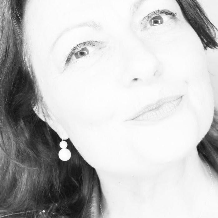 Double Short Curve Earrings with Round Freshwater Pearls