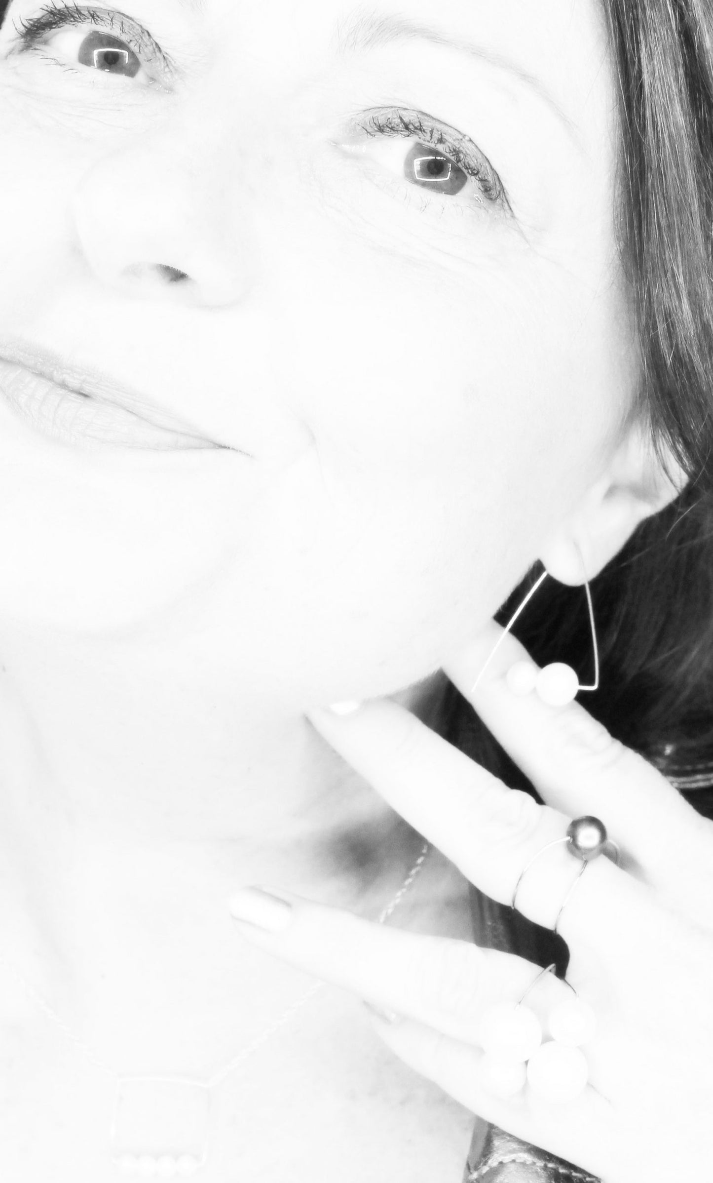 Triangle Ring with White Fresh Water Pearl Coin