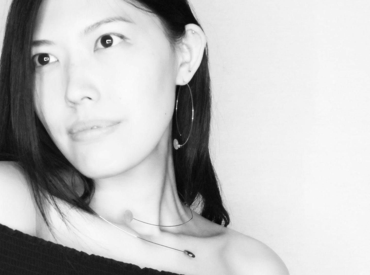 Round Asymmetric Neckwire with Round Freshwater Pearls