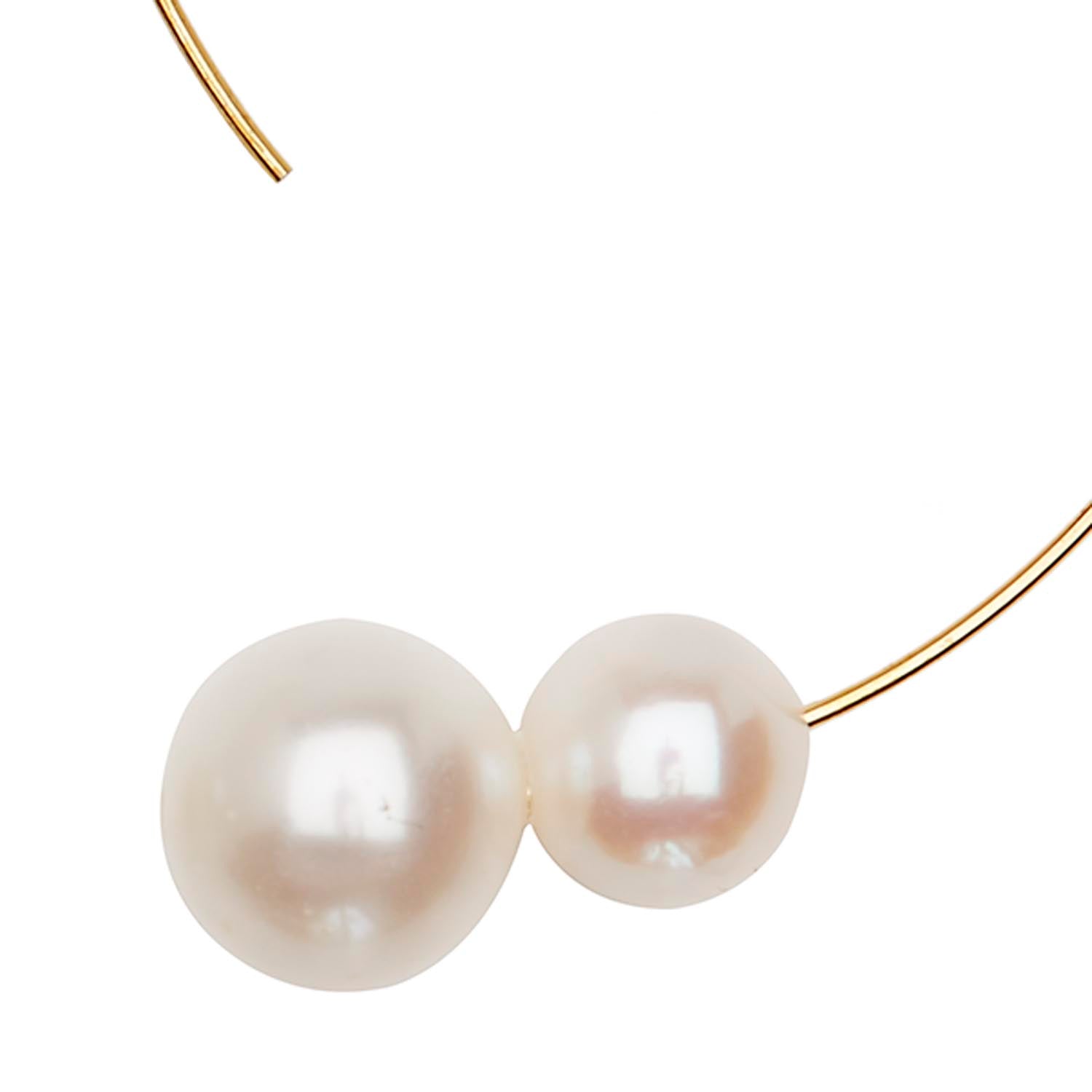 Arched Earrings with White Pearls