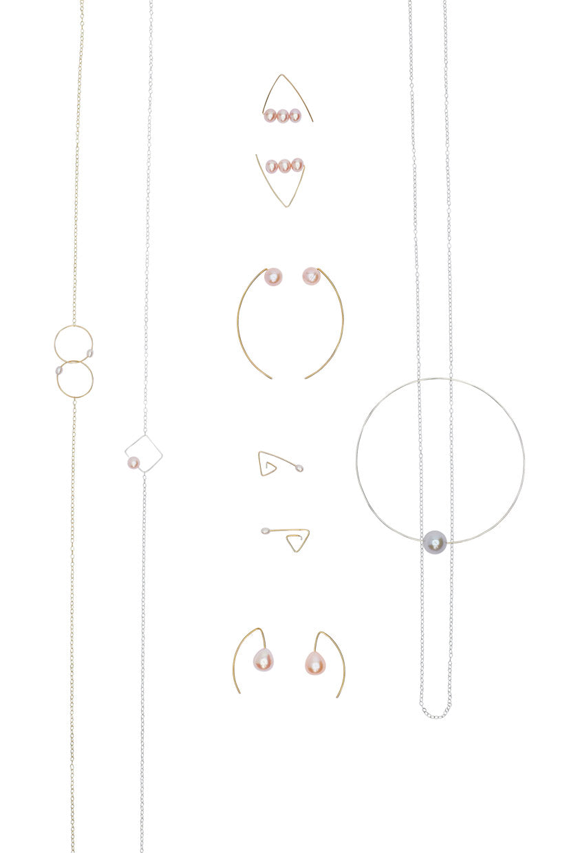 Medium Oval Pendant Necklace with Round Freshwater Pearl