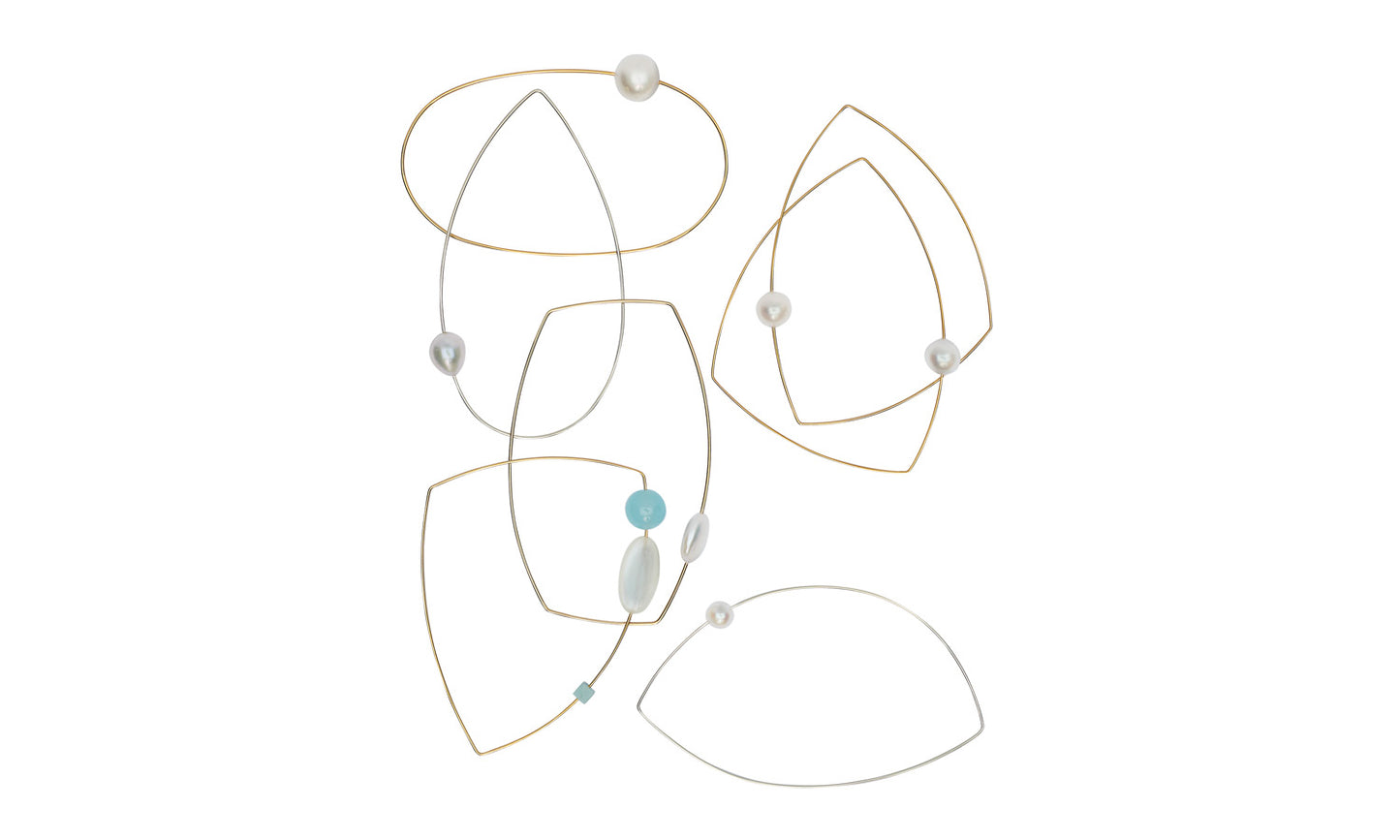 Pointed Curve Bangle with Round Freshwater Pearl