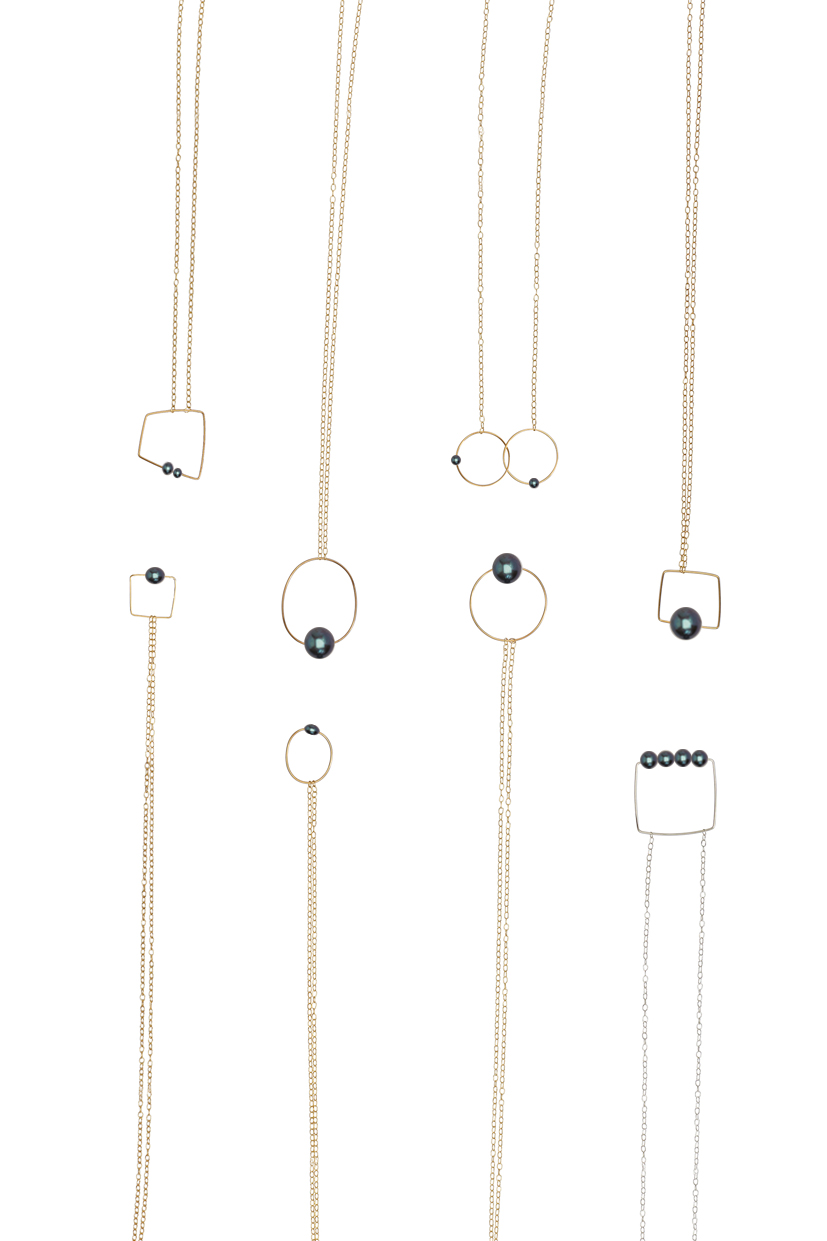 Medium Circle Pendant Necklace with Round Freshwater Pearl