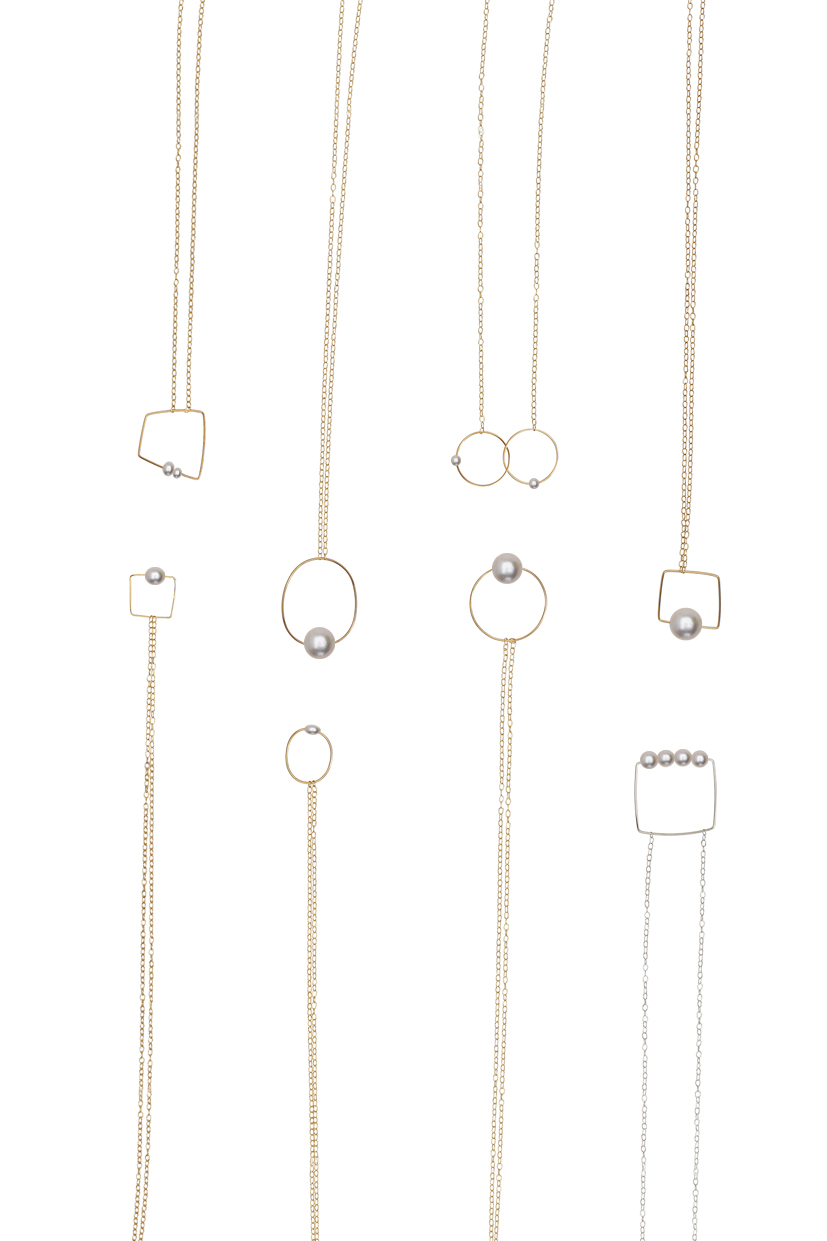 Medium Circle Pendant Necklace with Round Freshwater Pearl