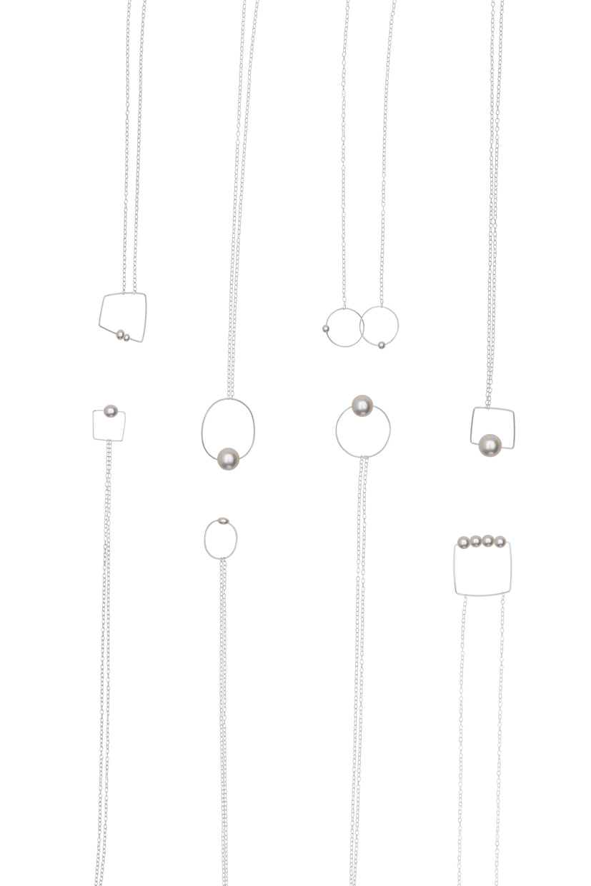 Medium Circle Pendant Necklace with Round Freshwater Pearl