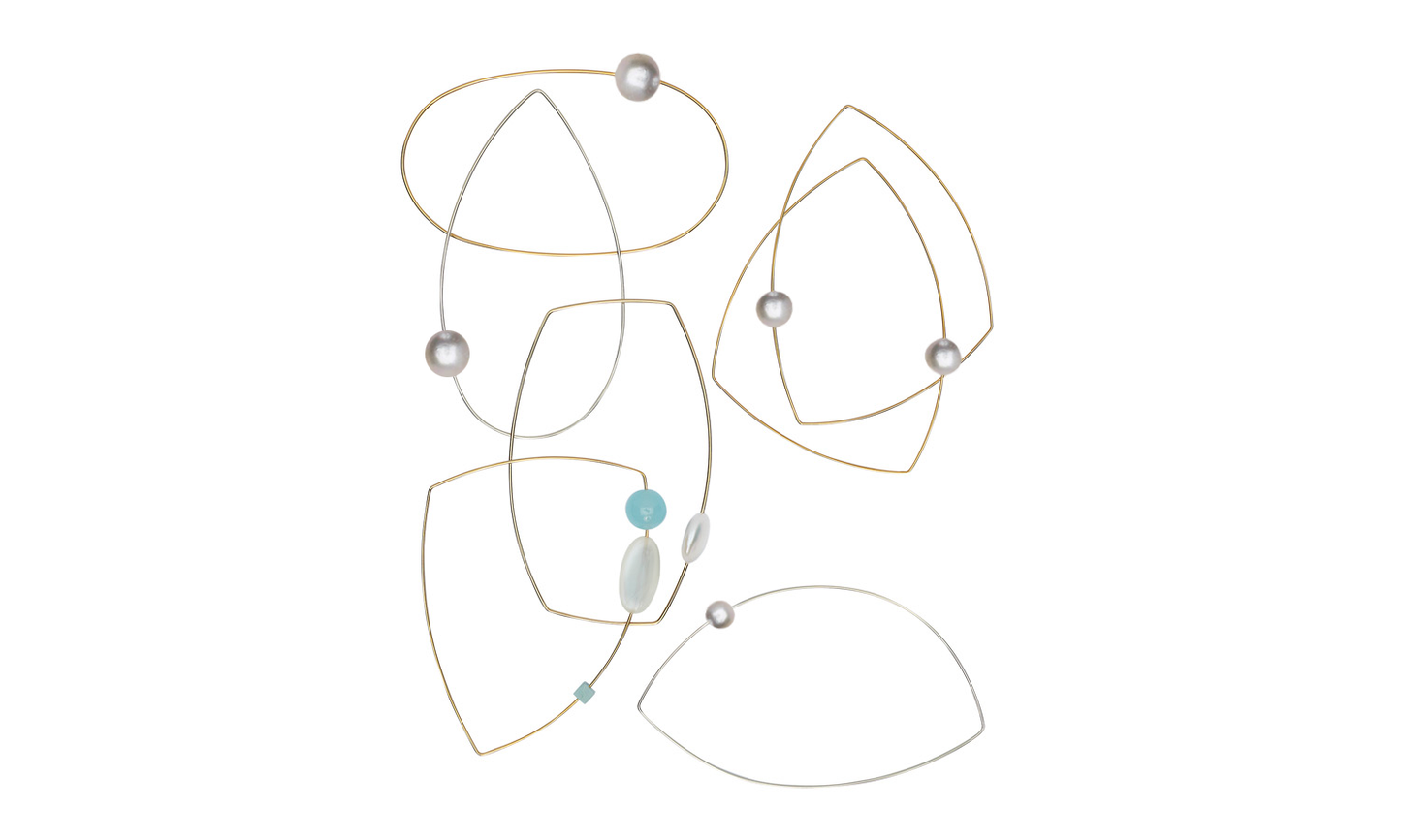 Pointed Curve Bangle with Round Freshwater Pearl