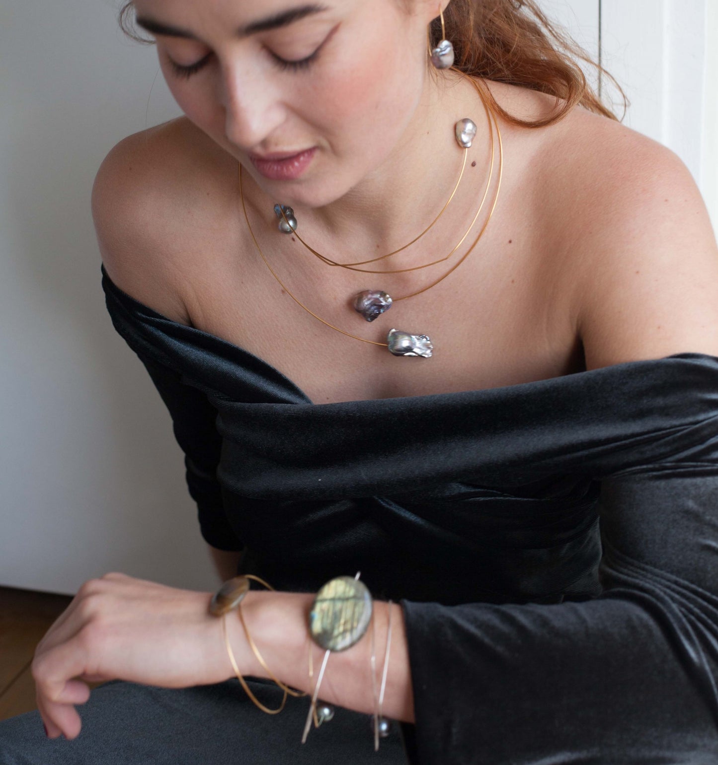 Round Asymmetric Neckwire with Round Freshwater Pearls