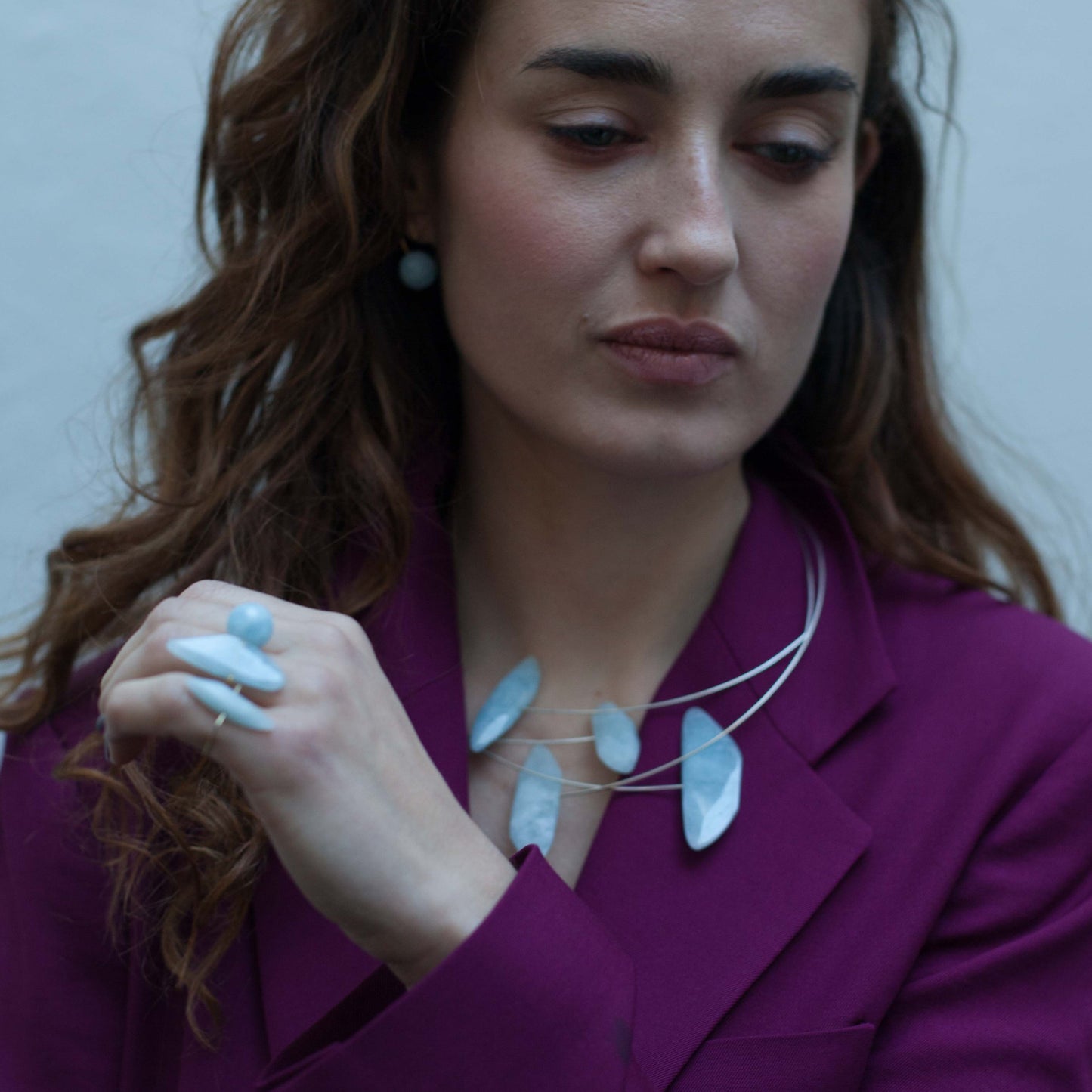 Asymmetric Neckwire with hand-cut Gemstones