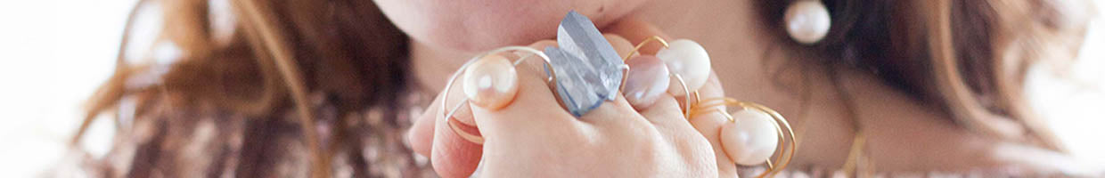 Triangle Ring with White Baroque Pearl (20mm)