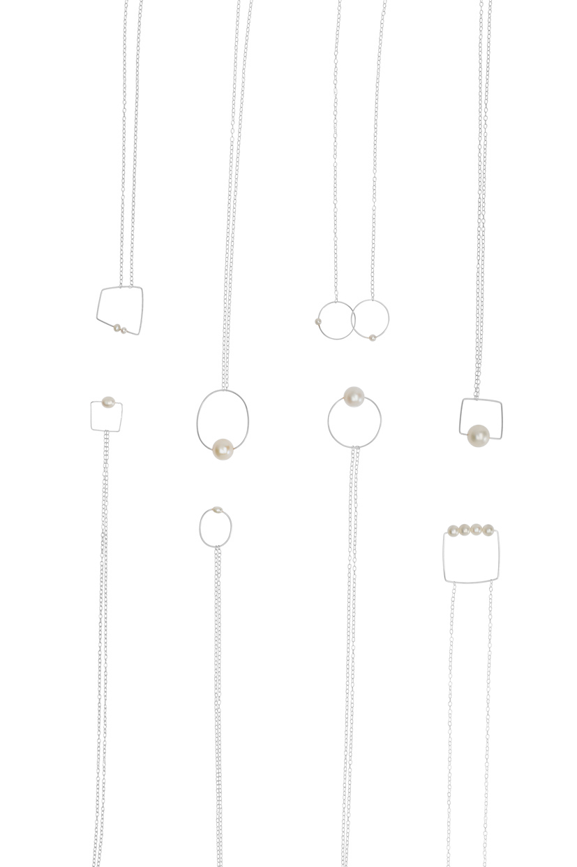 Medium Circle Pendant Necklace with Round Freshwater Pearl